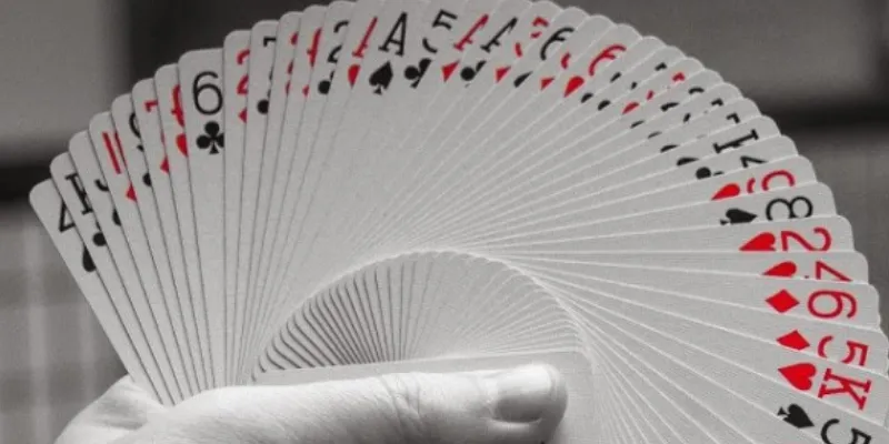 Phân tích tâm lý đối thủ