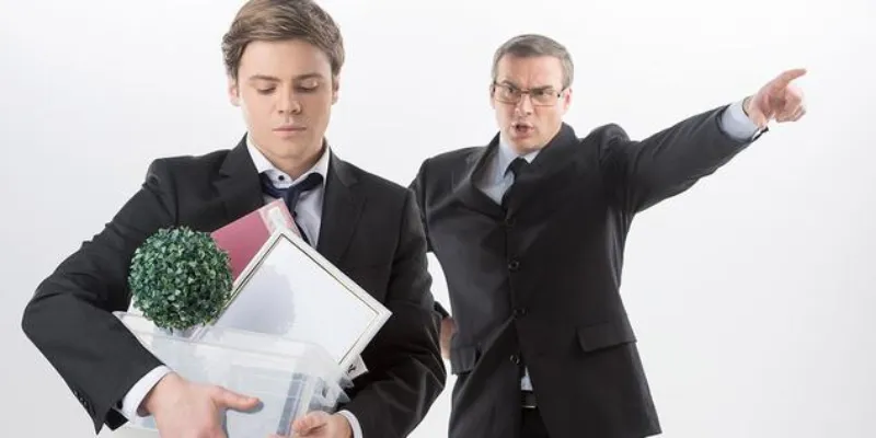 Giải mã điềm báo giấc mơ thấy bị đuổi việc