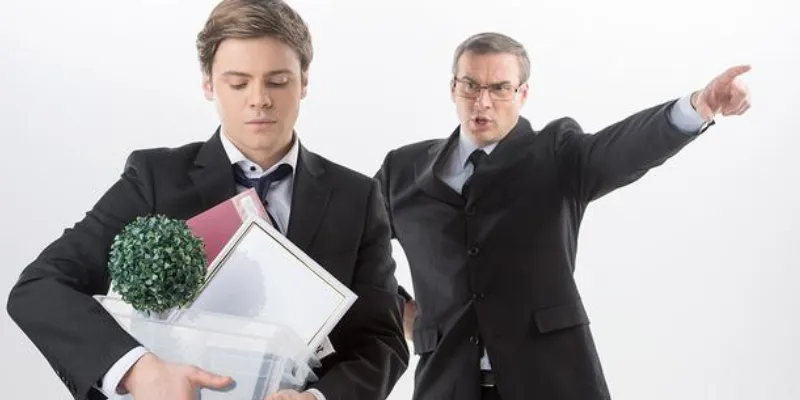 Ý nghĩa cho từng trường hợp cụ thể khi nằm mơ thấy bị đuổi việc 