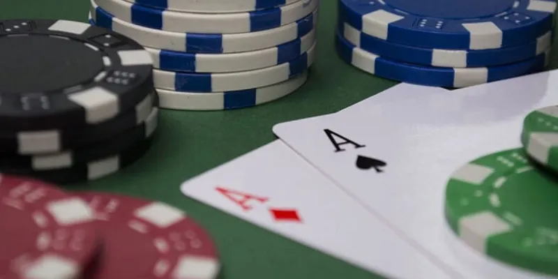 Kinh nghiệm chơi Xì Dách hiệu quả giúp bạn thắng lớn 2 Nắm rõ luật chơi cơ bản và thuật ngữ trong Xì Dách