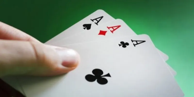 Các quy tắc và thứ tự đánh bài trong game Liêng