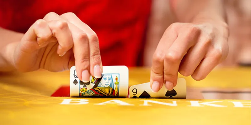 Luật cơ bản cần biết khi chơi Baccarat Squeeze